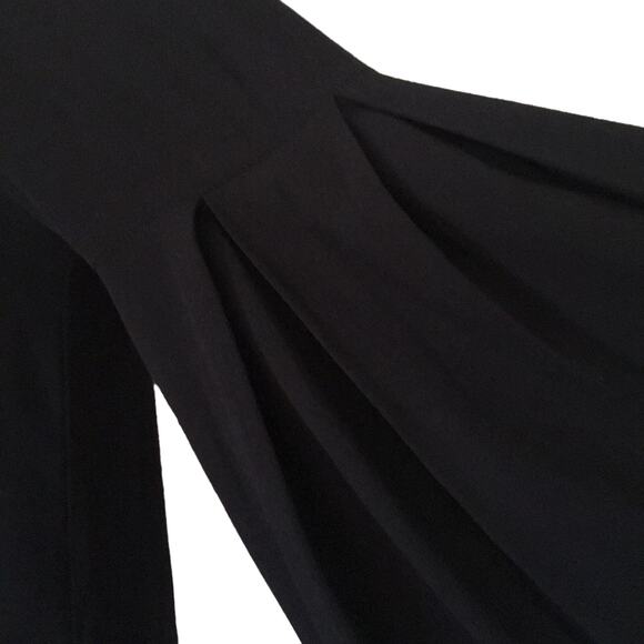RO & DE black long sleeve pleated bell sleeve crewneck top medium - Picture 3 of 5